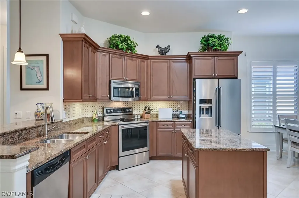 7587 Moorgate Point Way Naples FL 34113