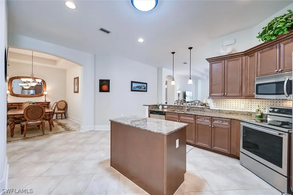 7587 Moorgate Point Way Naples FL 34113