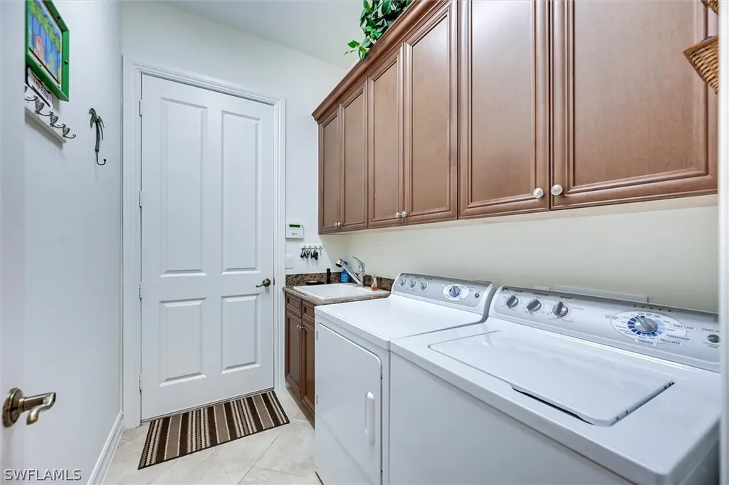 7587 Moorgate Point Way Naples FL 34113
