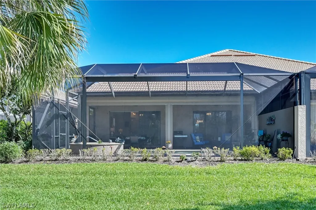 7587 Moorgate Point Way Naples FL 34113