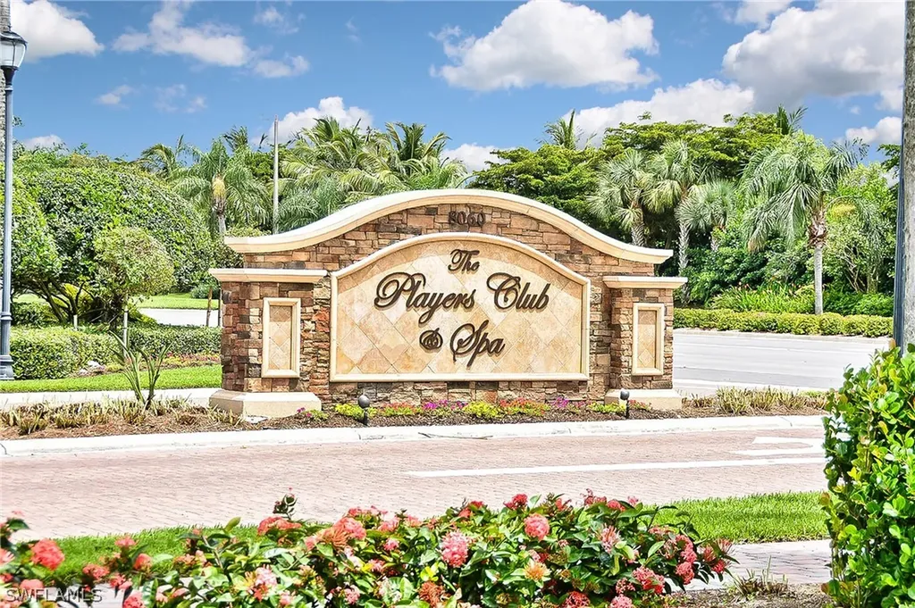 7587 Moorgate Point Way Naples FL 34113