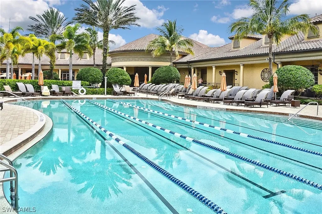 7587 Moorgate Point Way Naples FL 34113