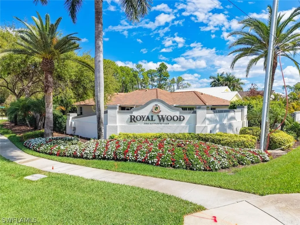 5965 Bloomfield Circle Naples FL 34112