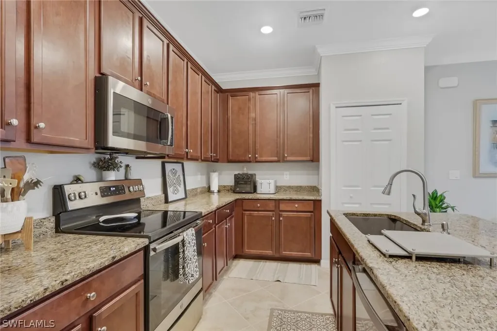 10100 Tin Maple Drive Estero FL 33928