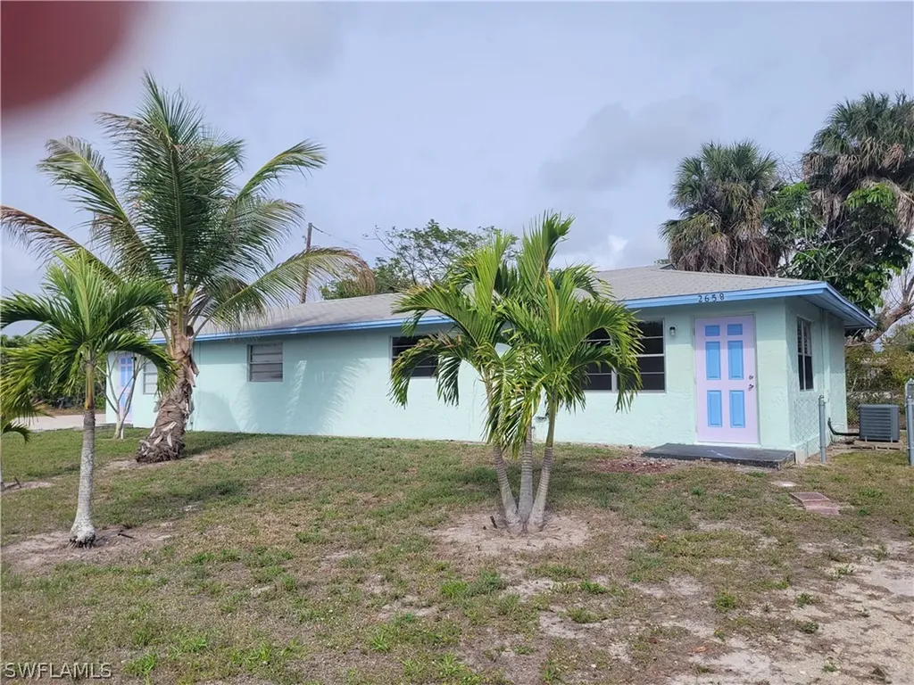 2656 Mangrove Street Naples FL 34112