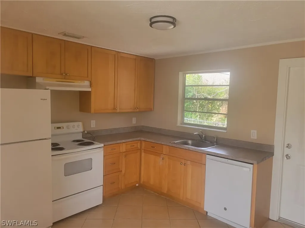 2656 Mangrove Street Naples FL 34112