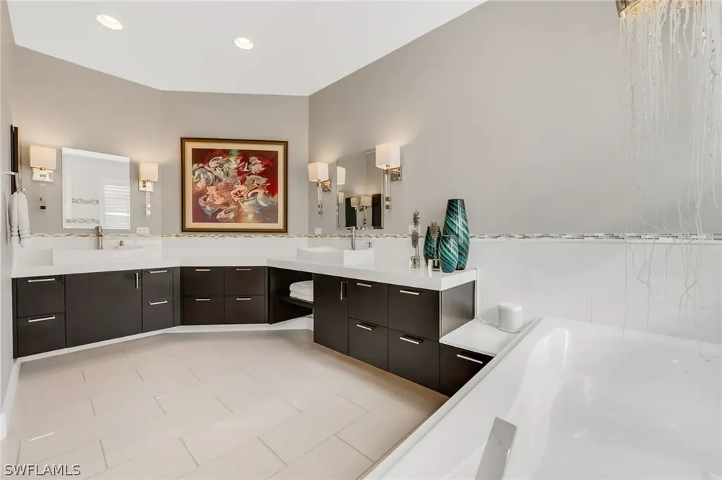 4895 Cerromar Drive Naples FL 34112