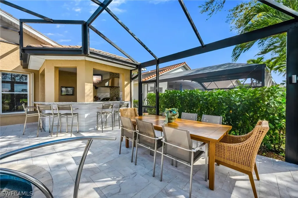 4895 Cerromar Drive Naples FL 34112