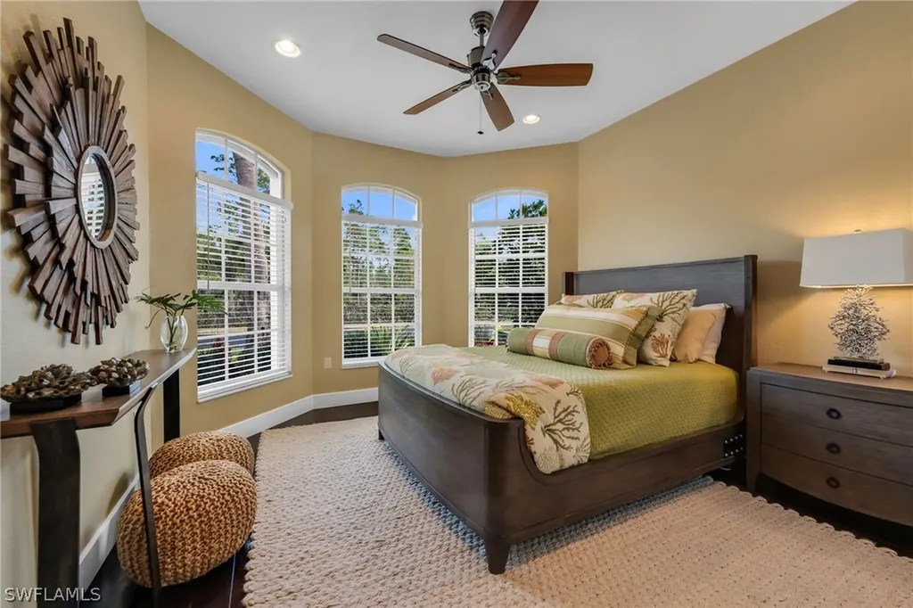 4895 Cerromar Drive Naples FL 34112