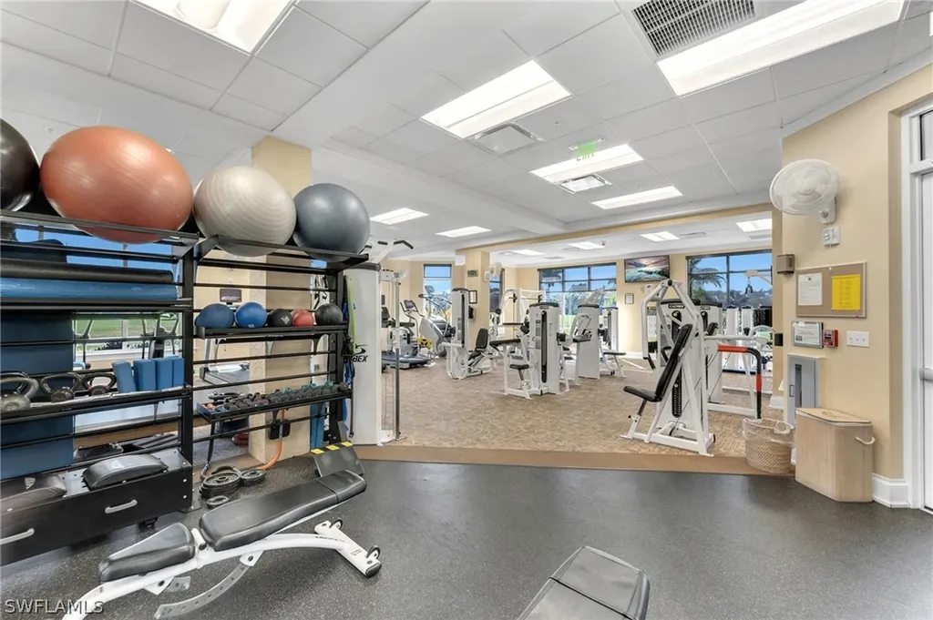 4895 Cerromar Drive Naples FL 34112