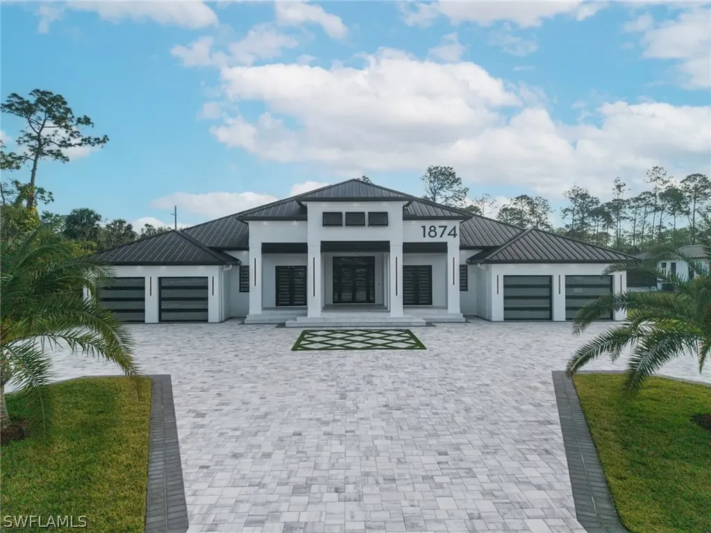 1874 39th Street SW Naples FL 34117