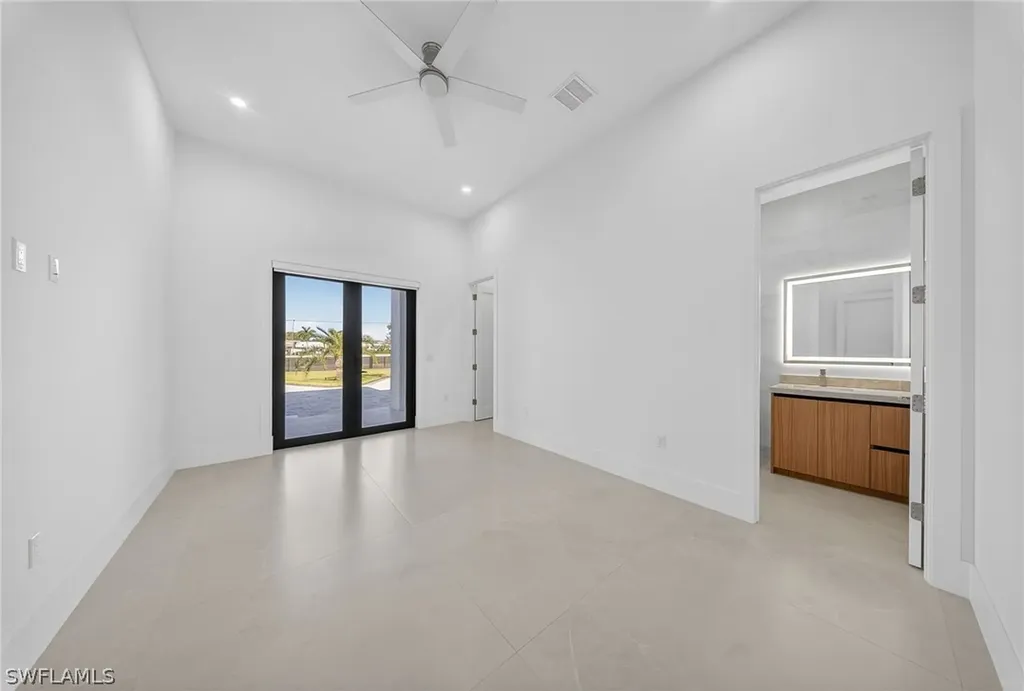 1874 39th Street SW Naples FL 34117