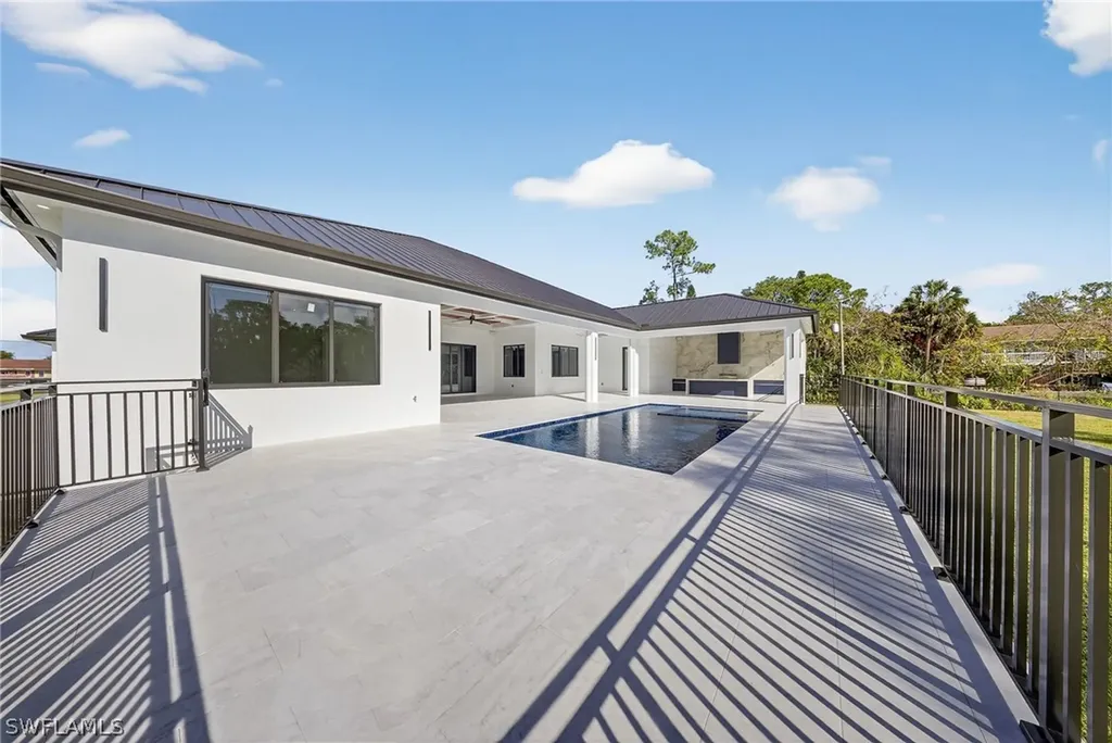 1874 39th Street SW Naples FL 34117