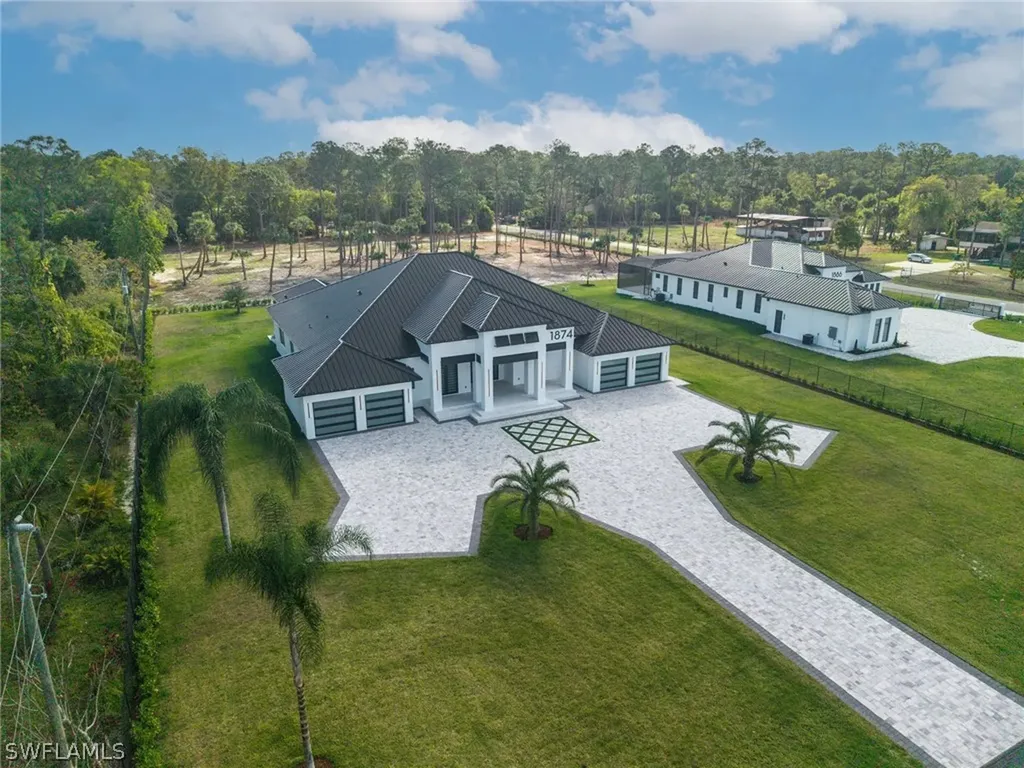 1874 39th Street SW Naples FL 34117