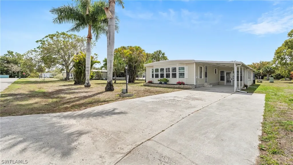 250 Indian Key Lane Naples FL 34114
