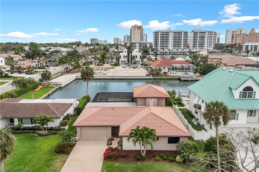 480 Oak Avenue Naples FL 34108