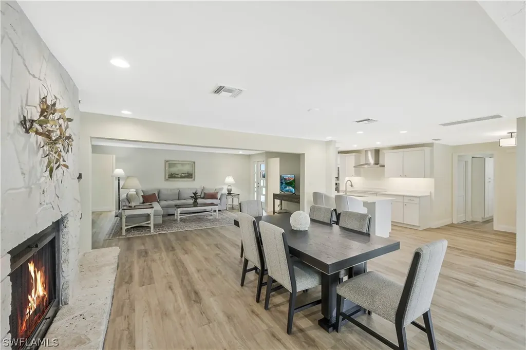480 Oak Avenue Naples FL 34108