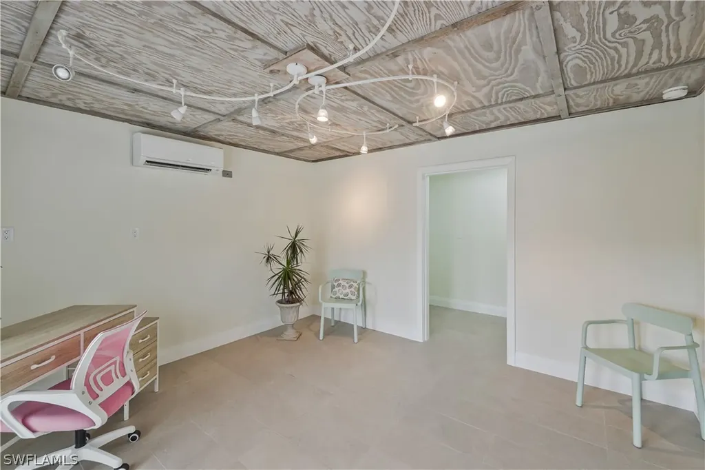 480 Oak Avenue Naples FL 34108