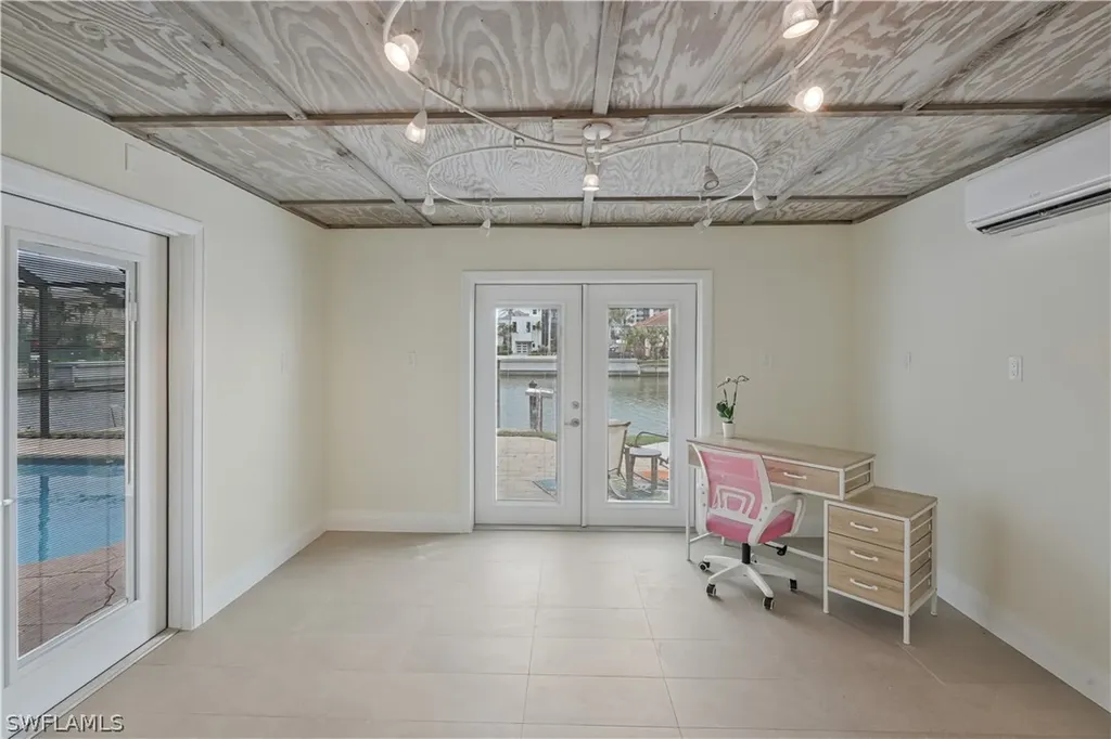 480 Oak Avenue Naples FL 34108