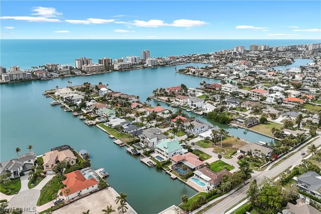 480 Oak Avenue Naples FL 34108