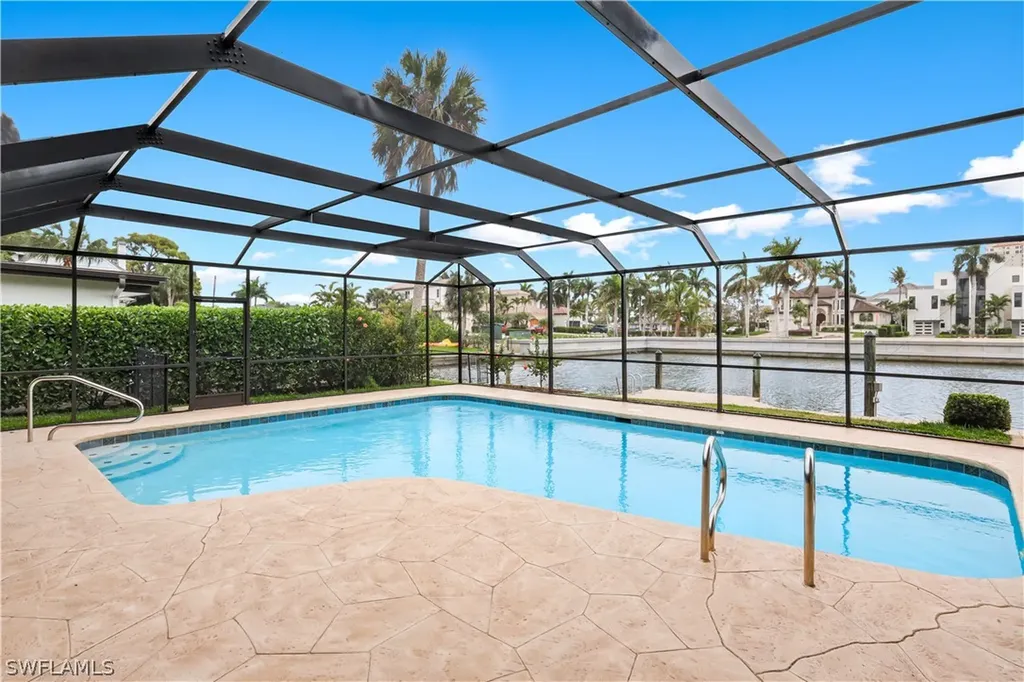 480 Oak Avenue Naples FL 34108