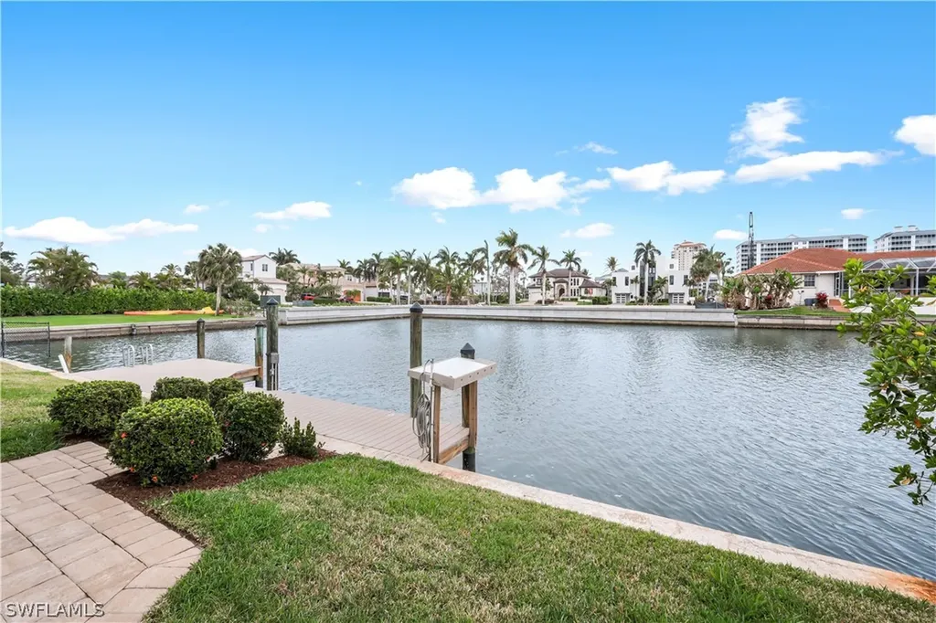 480 Oak Avenue Naples FL 34108
