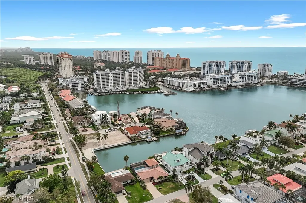 480 Oak Avenue Naples FL 34108