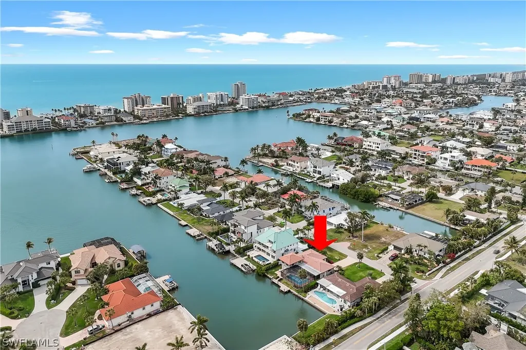 480 Oak Avenue Naples FL 34108