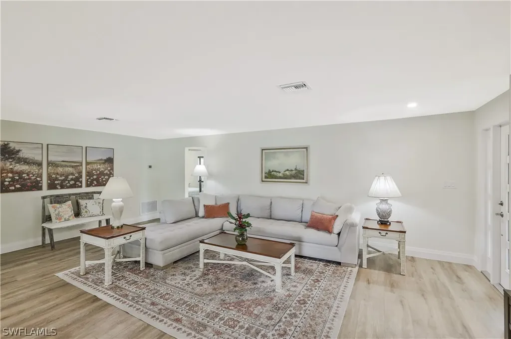 480 Oak Avenue Naples FL 34108