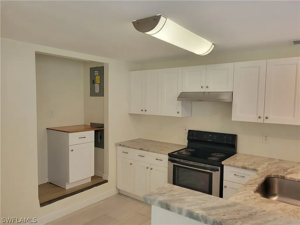 2662 Mangrove Street Naples FL 34112