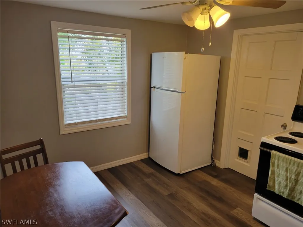 2662 Mangrove Street Naples FL 34112