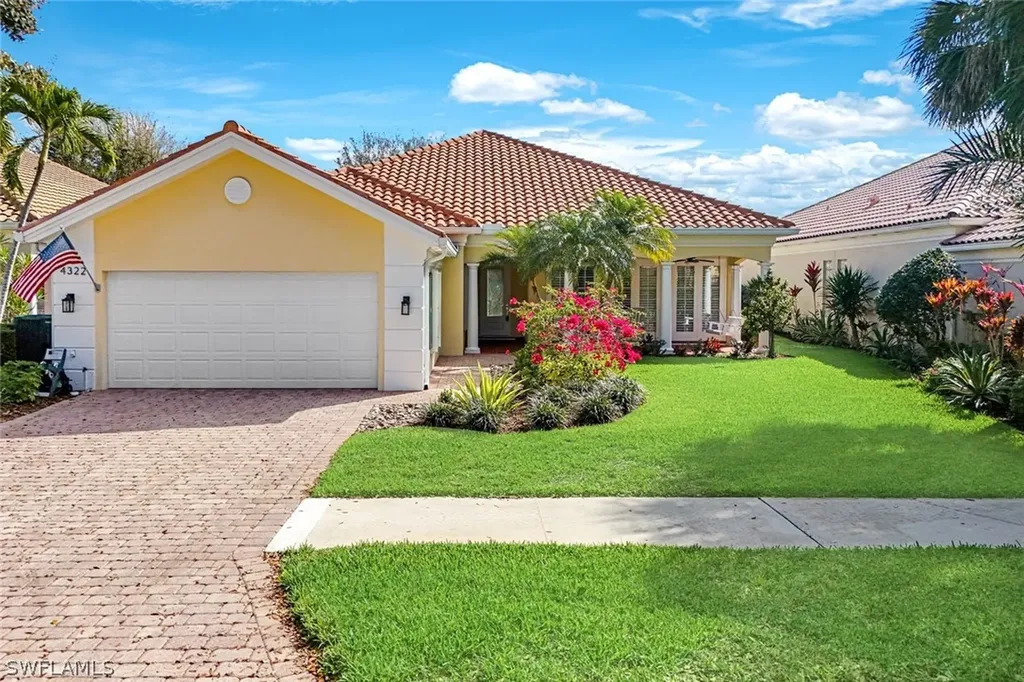 4322 Queen Elizabeth Way Naples FL 34119