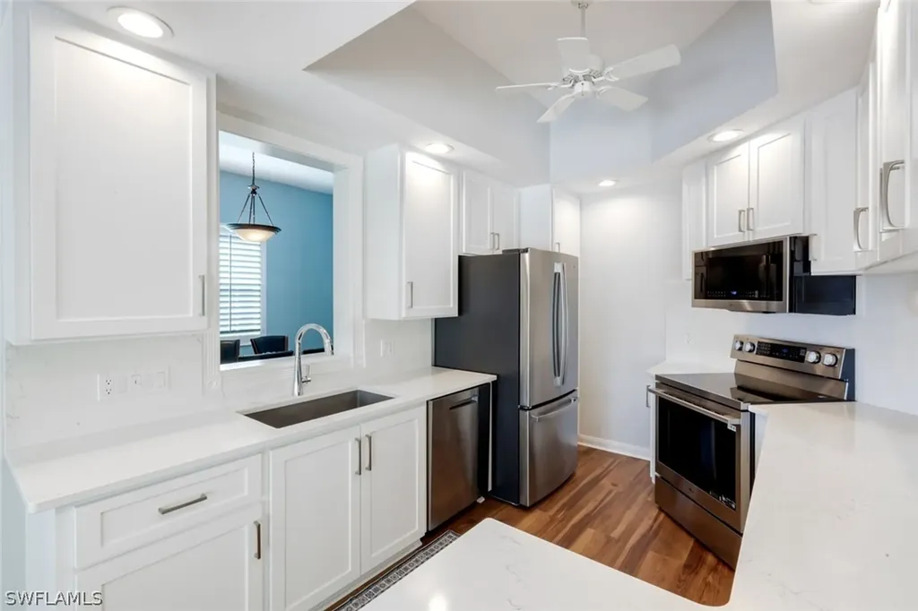 4322 Queen Elizabeth Way Naples FL 34119