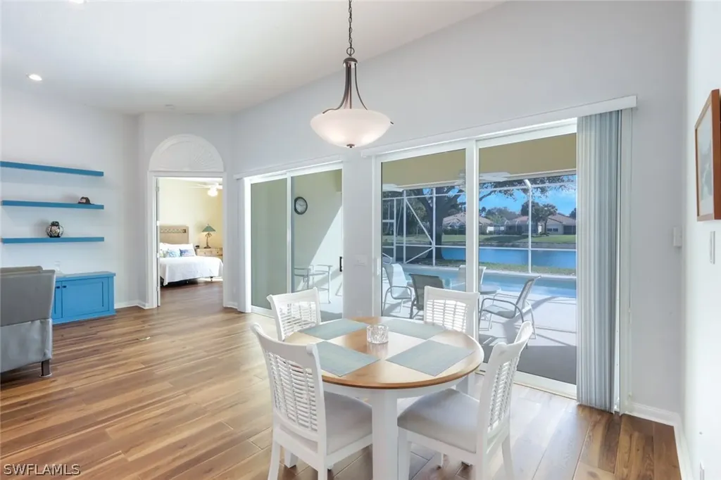 4322 Queen Elizabeth Way Naples FL 34119