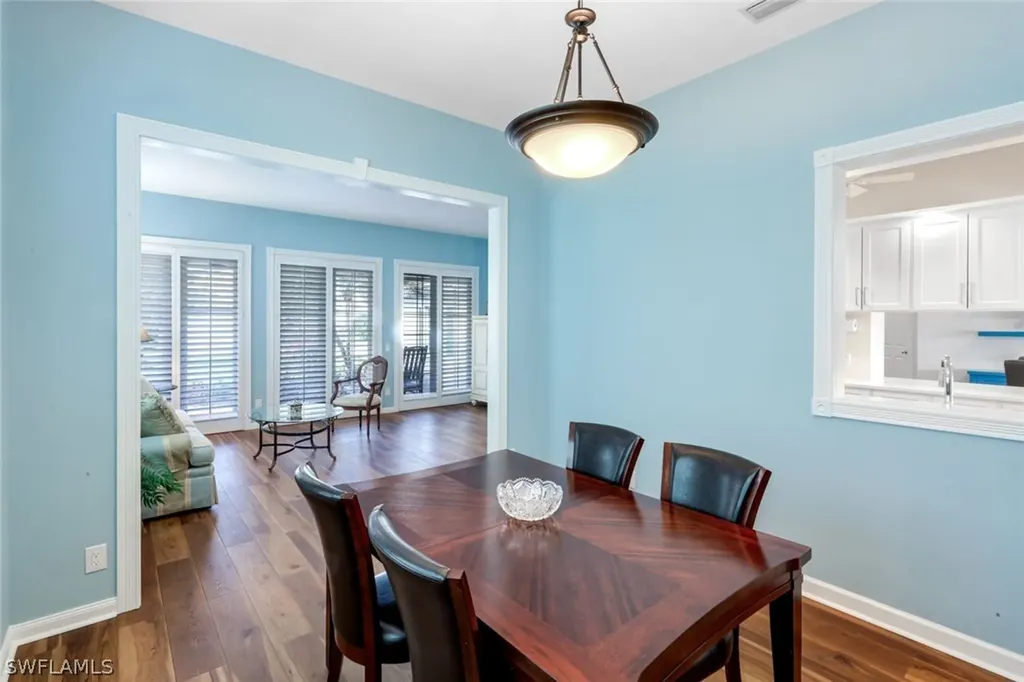 4322 Queen Elizabeth Way Naples FL 34119