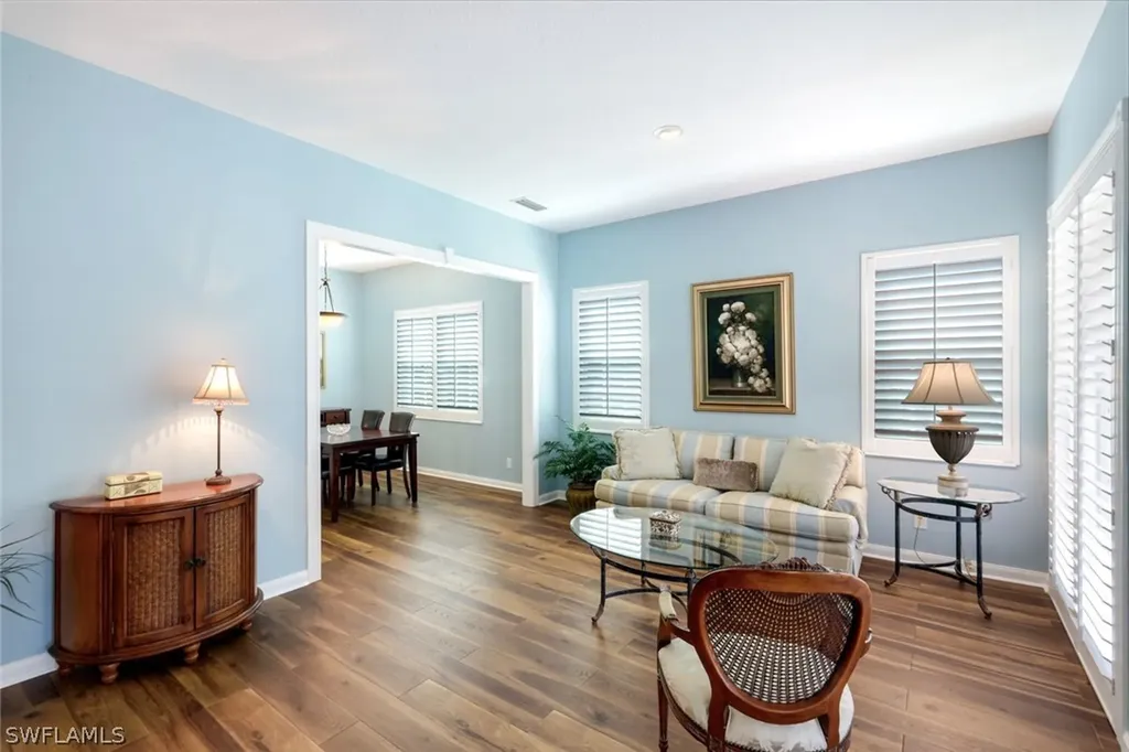 4322 Queen Elizabeth Way Naples FL 34119