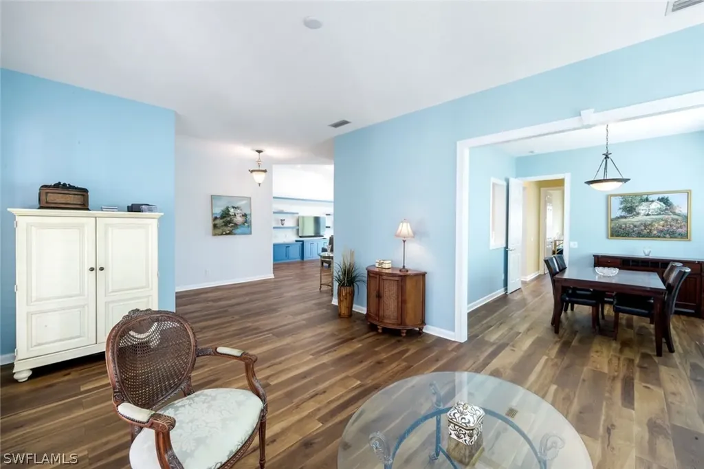 4322 Queen Elizabeth Way Naples FL 34119