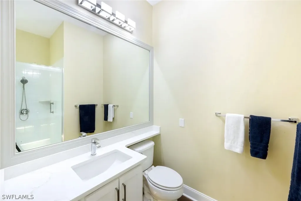 4322 Queen Elizabeth Way Naples FL 34119