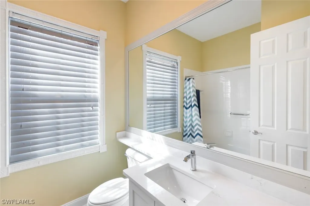 4322 Queen Elizabeth Way Naples FL 34119
