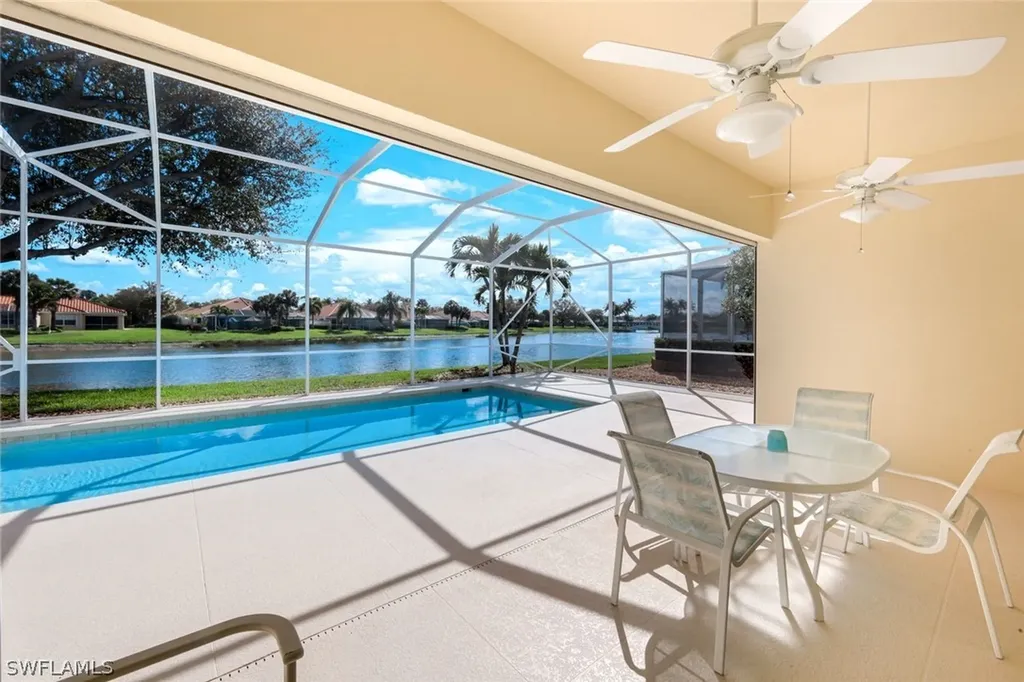 4322 Queen Elizabeth Way Naples FL 34119