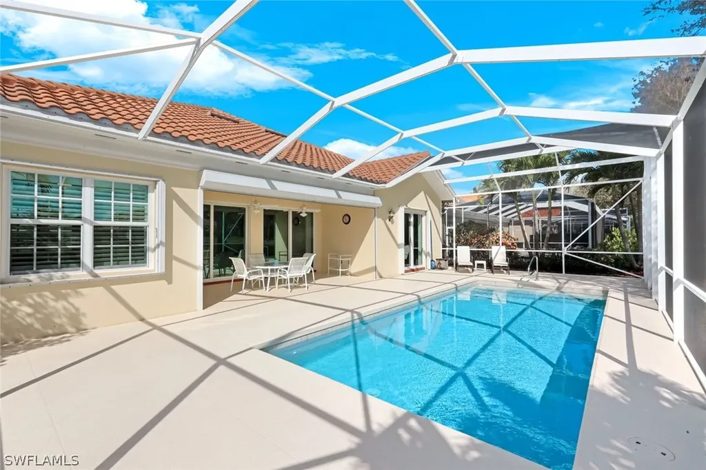 4322 Queen Elizabeth Way Naples FL 34119