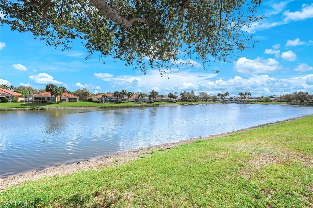 4322 Queen Elizabeth Way Naples FL 34119