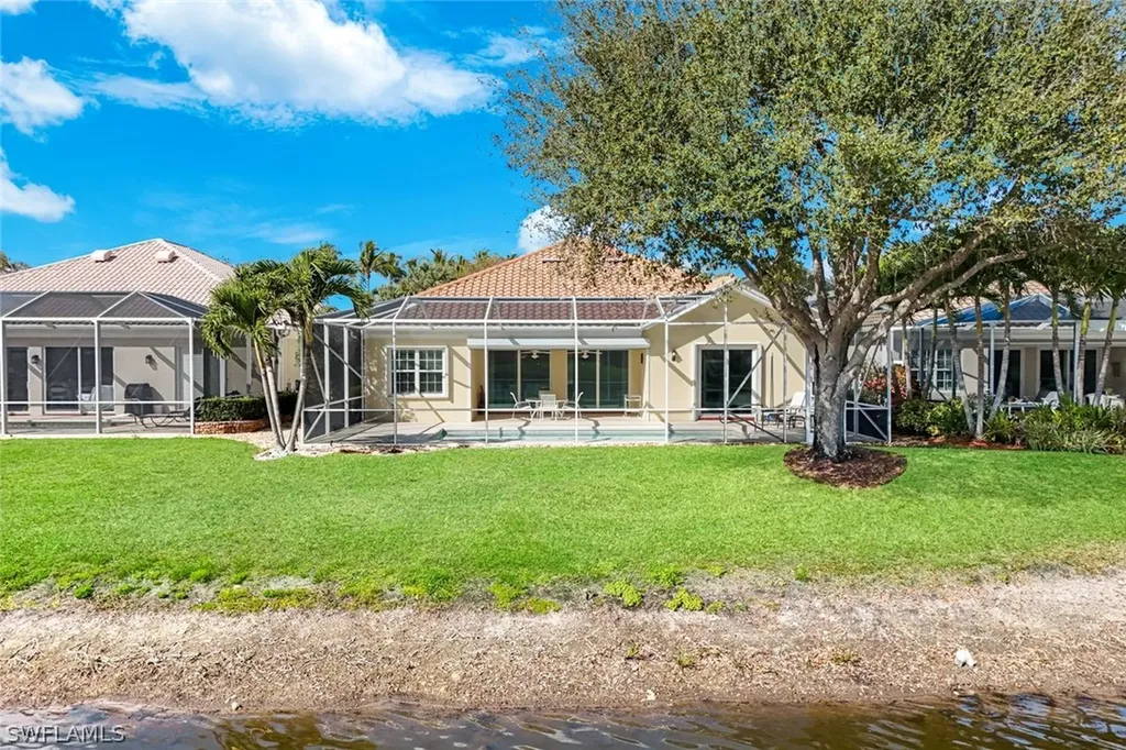 4322 Queen Elizabeth Way Naples FL 34119