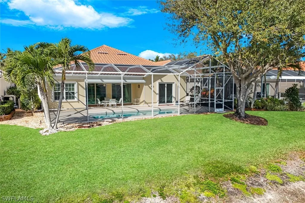 4322 Queen Elizabeth Way Naples FL 34119