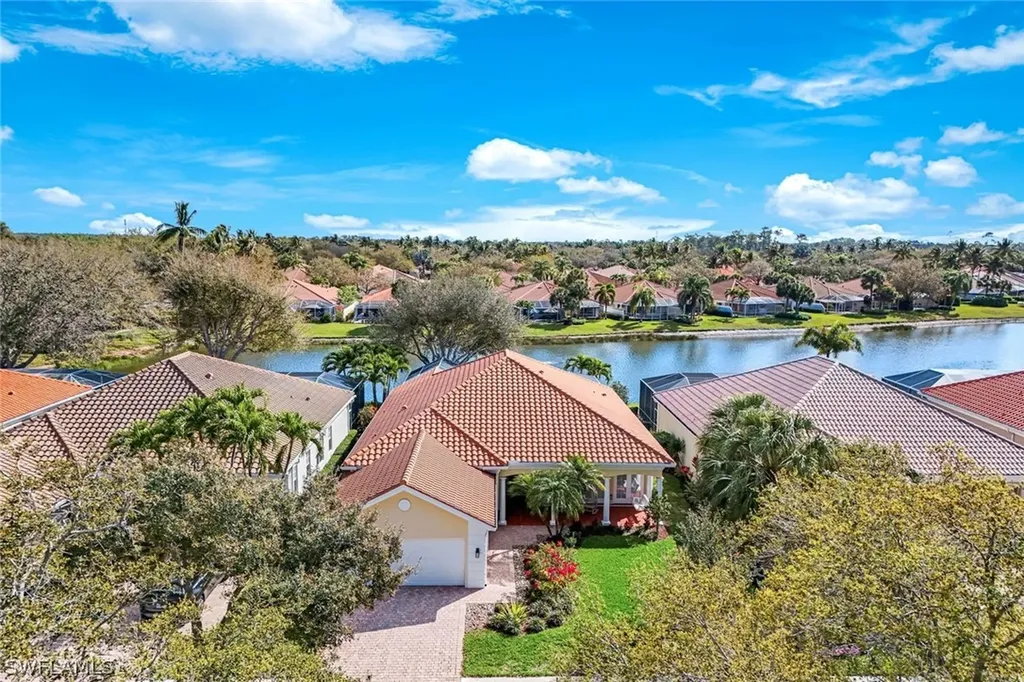 4322 Queen Elizabeth Way Naples FL 34119