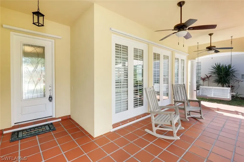 4322 Queen Elizabeth Way Naples FL 34119