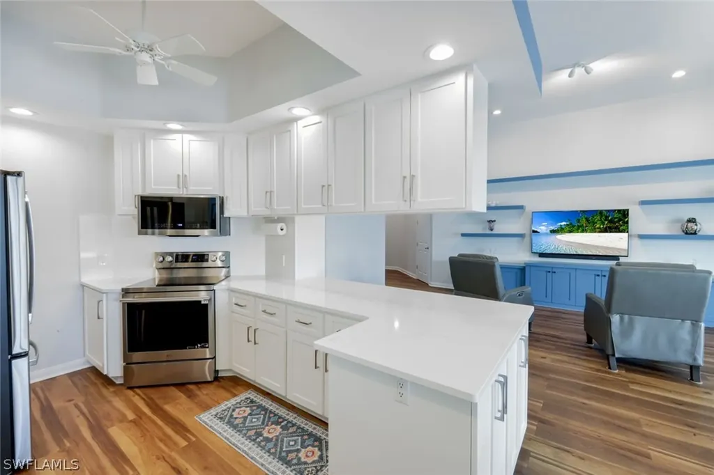 4322 Queen Elizabeth Way Naples FL 34119