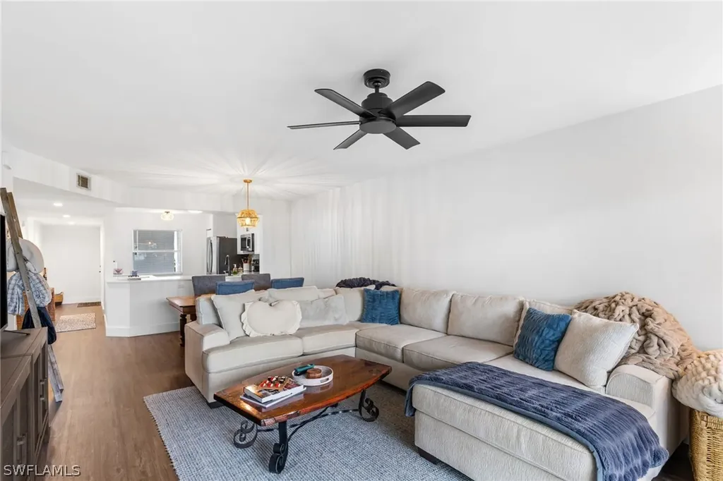 1336 Churchill Circle Naples FL 34116