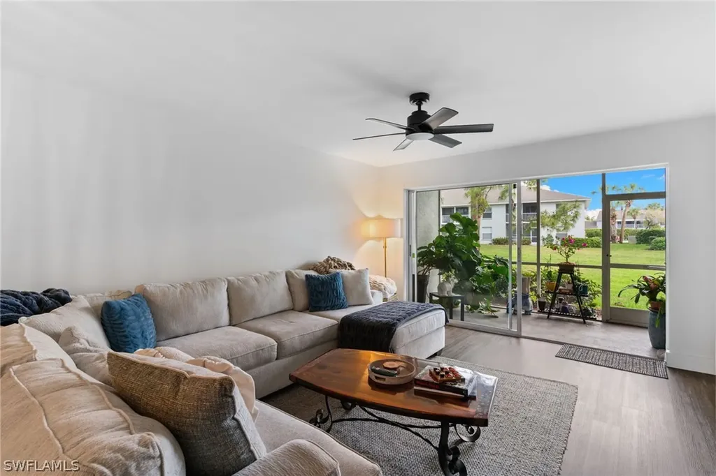1336 Churchill Circle Naples FL 34116
