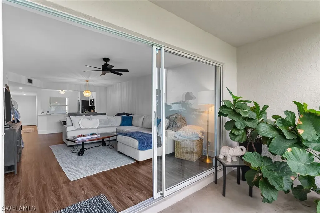 1336 Churchill Circle Naples FL 34116
